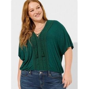NWT Torrid plus size 3 Textured Jersey V-Neck Lace Up Banded Dolman Top green